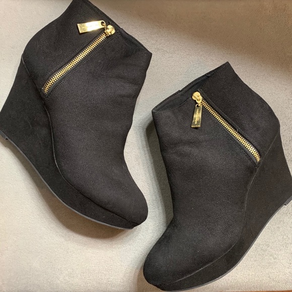 Christian Siriano Shoes - Christian Siriano Black & Gold Suede Wedge Booties